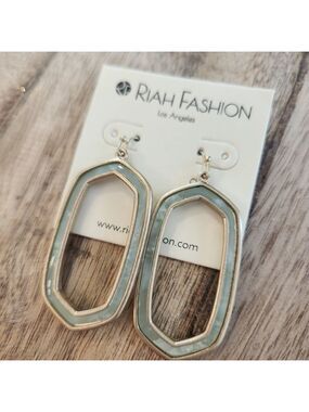 RIAH FASHION BRUSHED GOLD EARRINGS WITH BLUE GREEN ENAMEL -3 for $15 or 10/ea